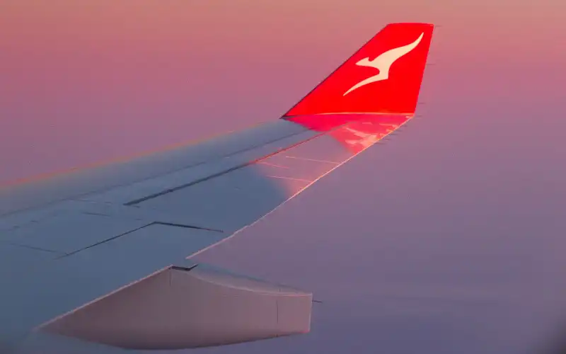 Qantas and Virgin CEOs slam Australian airports fees