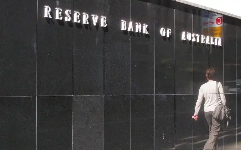 Reserve Bank hints at its own digital currency