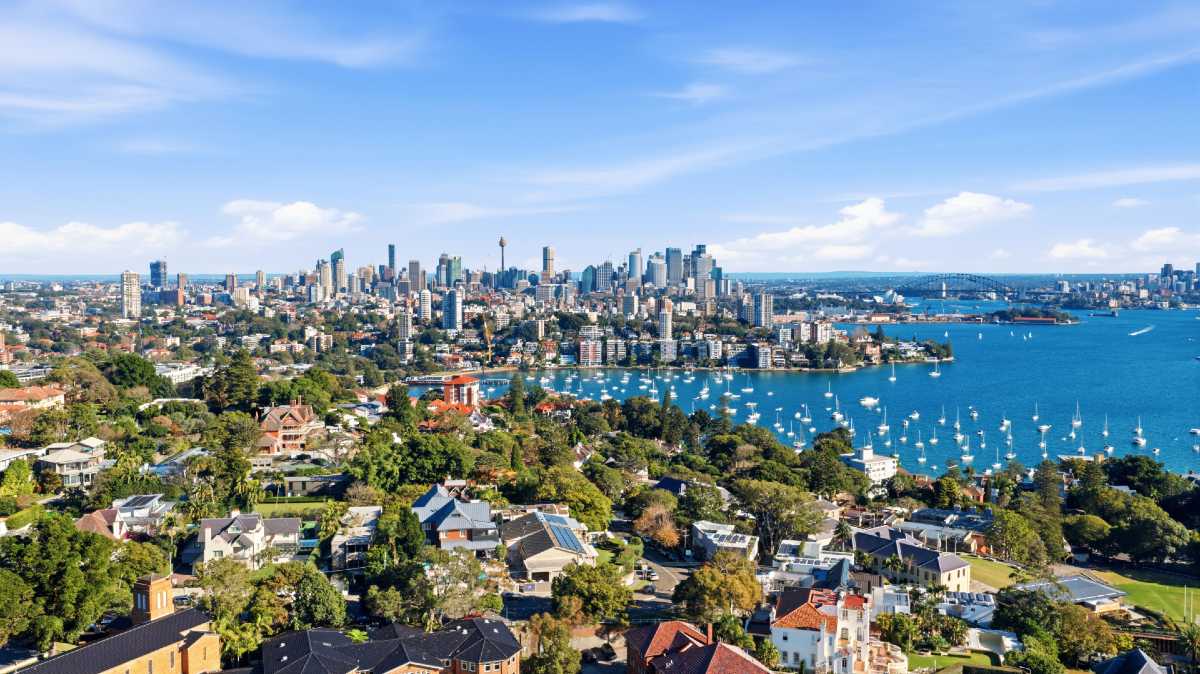 Australian homes lose $34 billion as prices face biggest fall in 30 years
