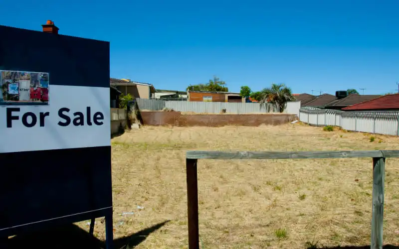 Land lot prices rising despite shrinking lot sizes