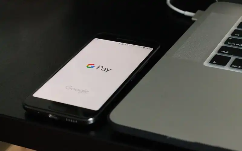 CBA predicts Apple Pay, Google Pay to become the most popular way to pay