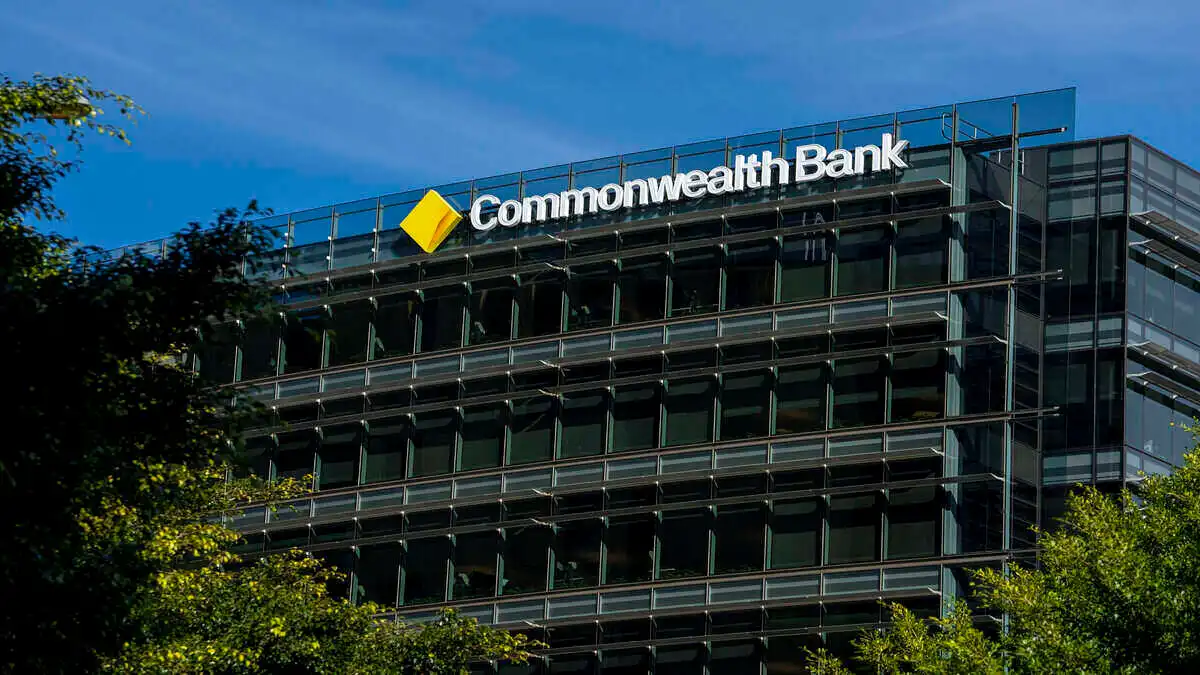 CommBank cuts variable mortgage rates, slashes fixed rates