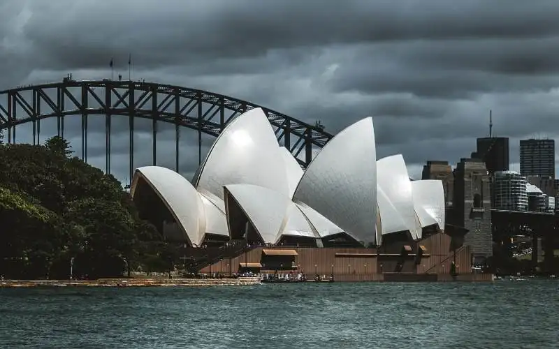 'Deep contraction' ahead for economy as Sydney COVID lockdown is extended