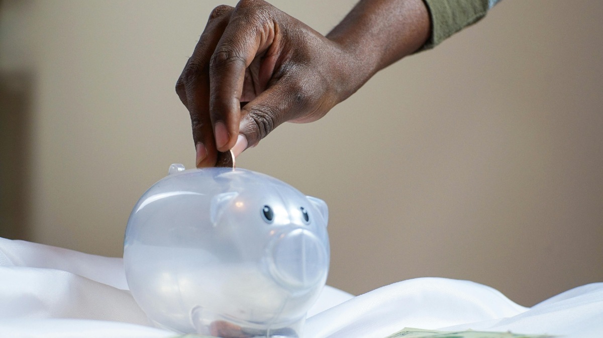 NAB among savings account cutters, BOQ finally moves