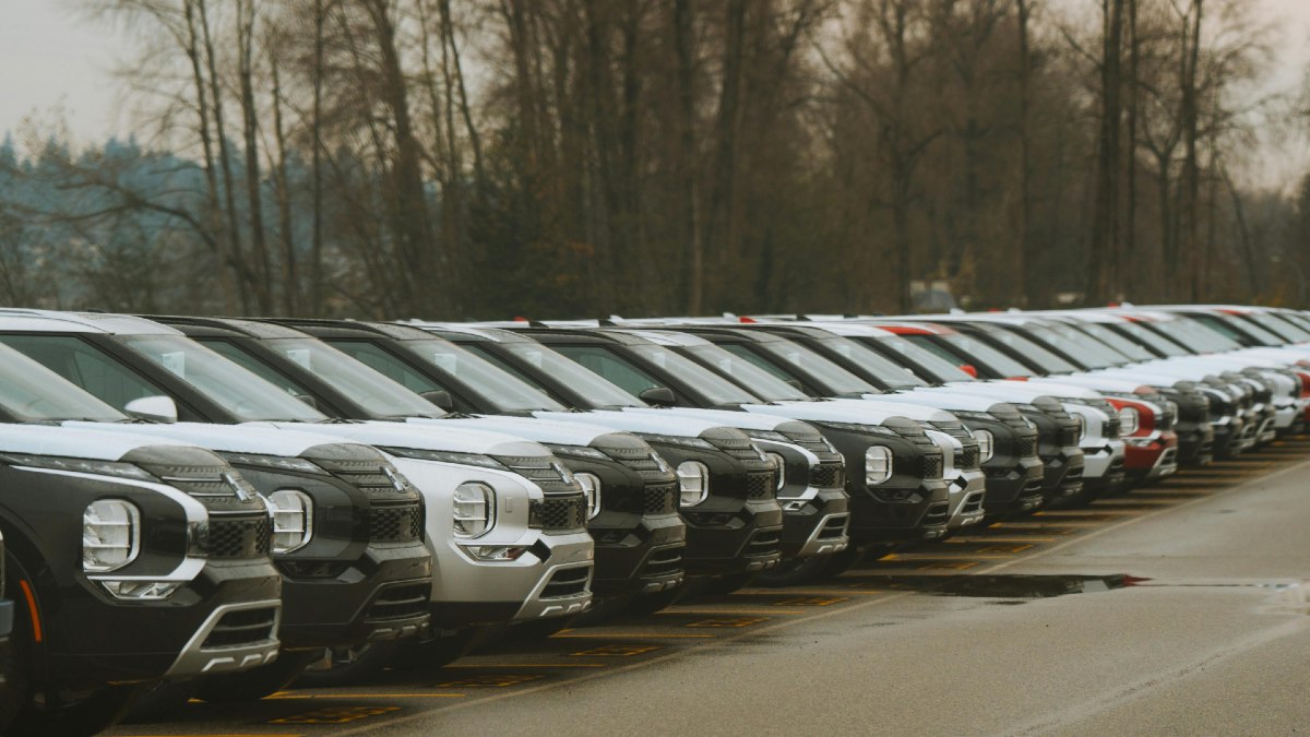 Understanding Fleet Financing: Options and Advantages for Business Vehicles