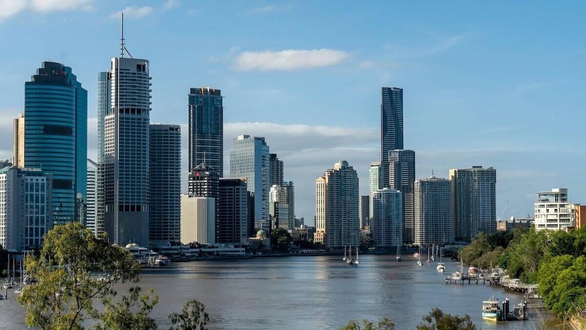 Queensland households promised new $1,000 energy bill rebate 
