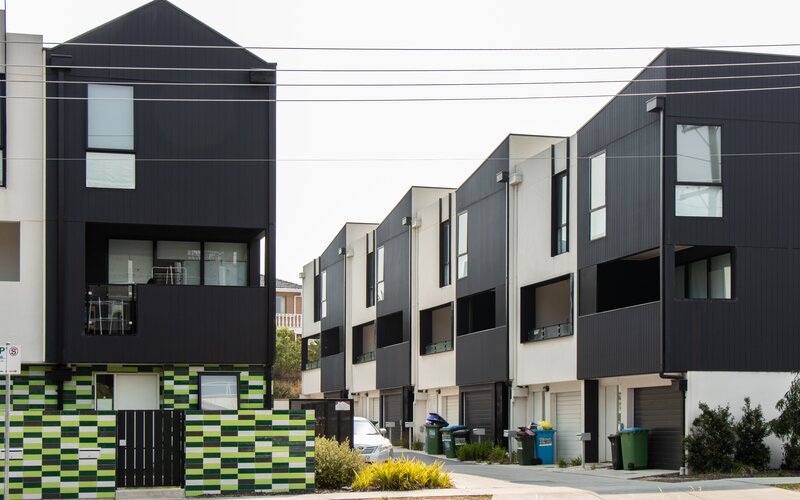 Economists say low interest rates will increase house prices and wealth inequality