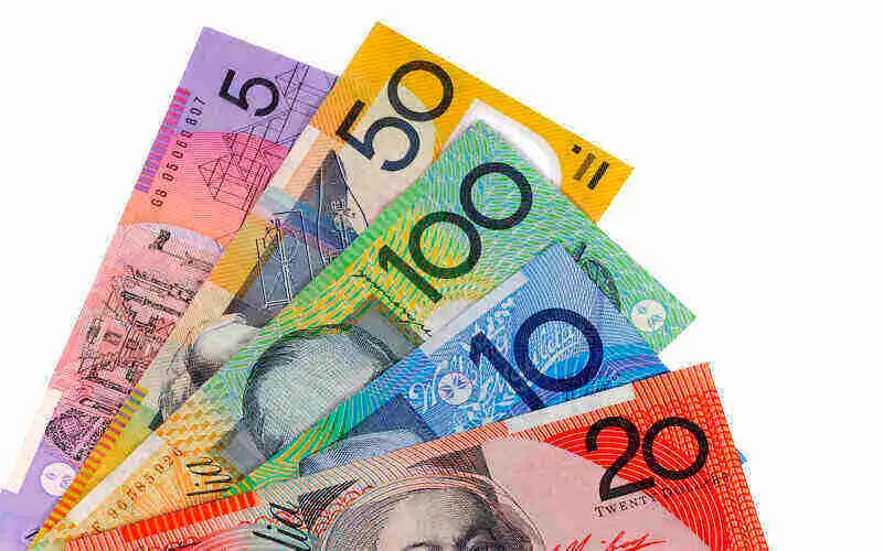 Which banks are increasing savings rates following the RBA’s February decision?