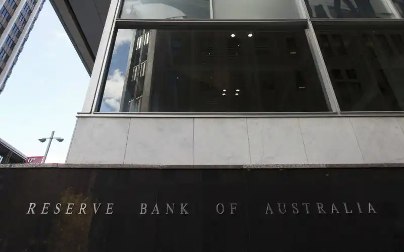 RBA holds cash rate at 0.25% for October