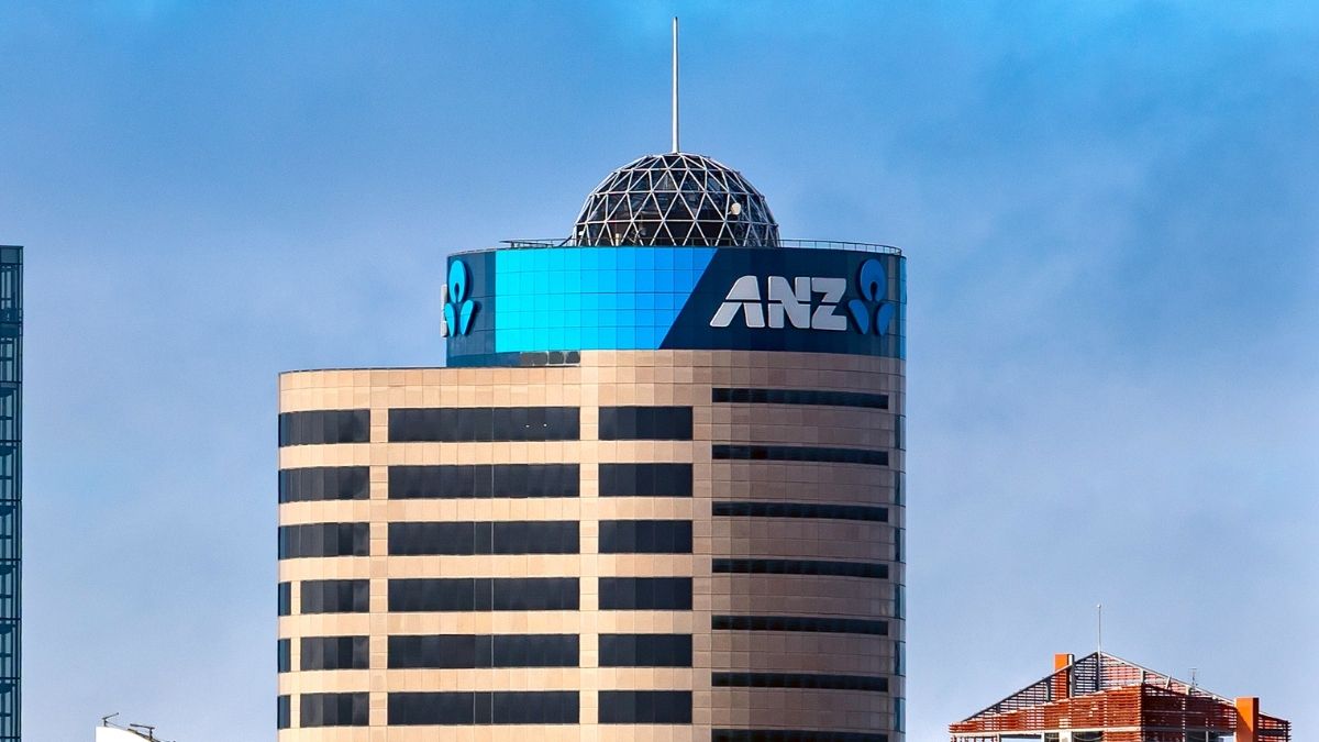 ANZ closes ranks with majors after lifting term deposit rates