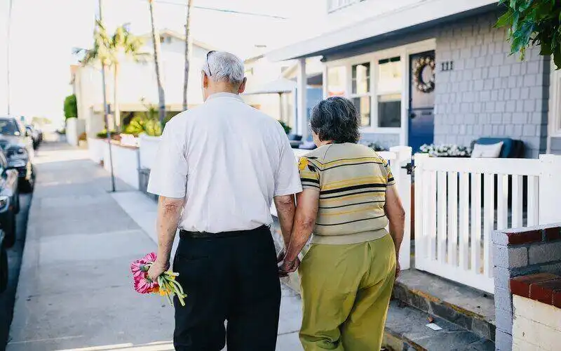 Pensioners, JobSeeker recipients set to receive Centrelink payment boost this month