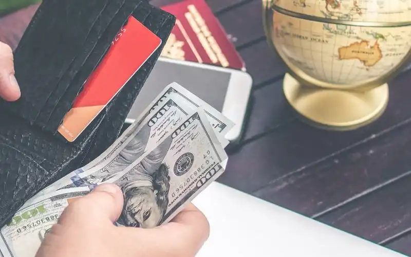 Heading overseas? Here’s how to find competitive foreign currency rates