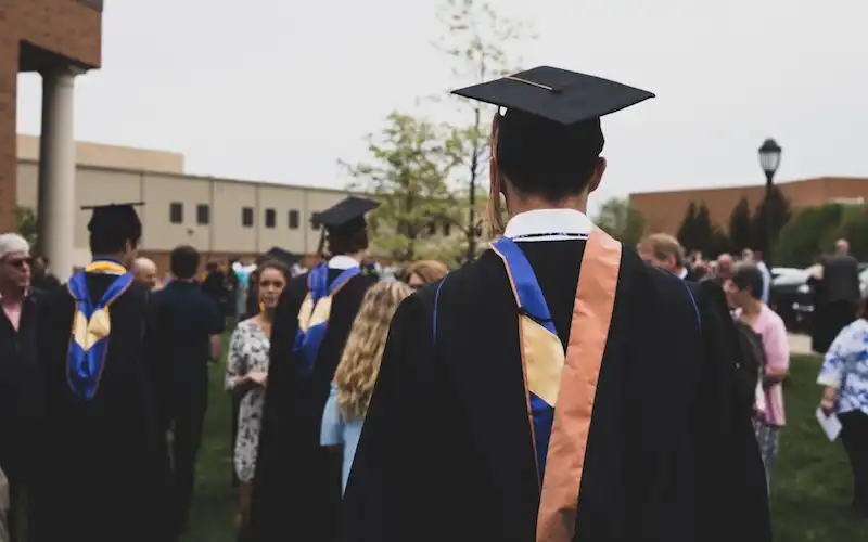 Uni debts set to be indexed by 7 Should you pay it off?