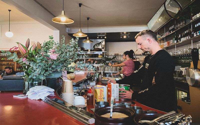 millennials save money