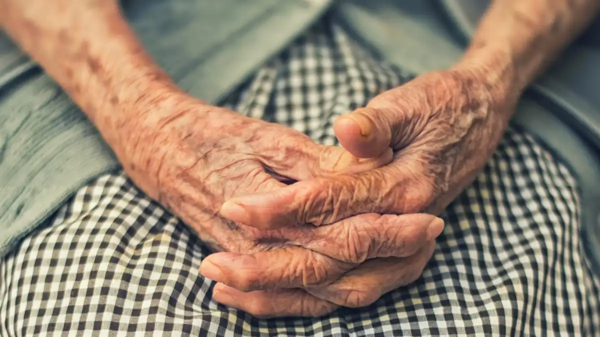 Wealthy should contribute to own aged care: report