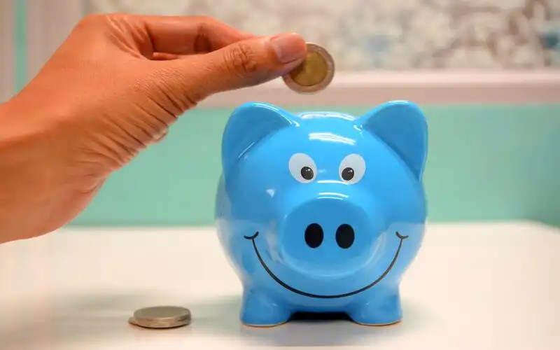 Which banks offer savings accounts above 4%?
